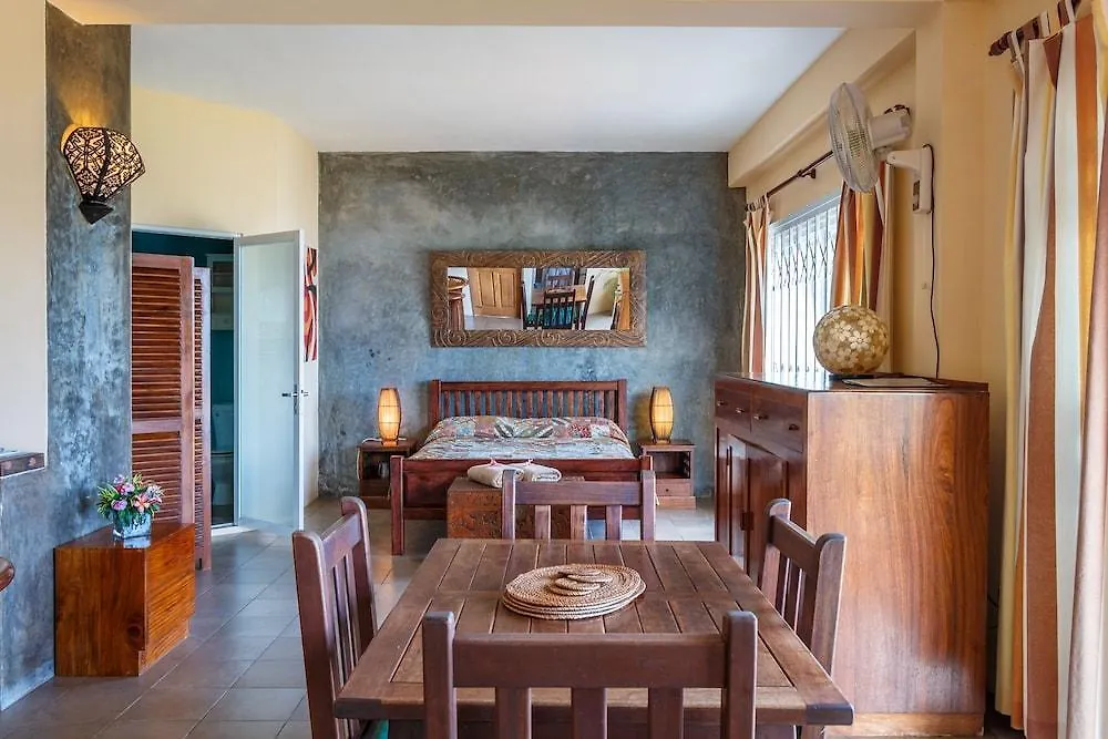 Frangipani Self-Catering Apartment Bel Ombre