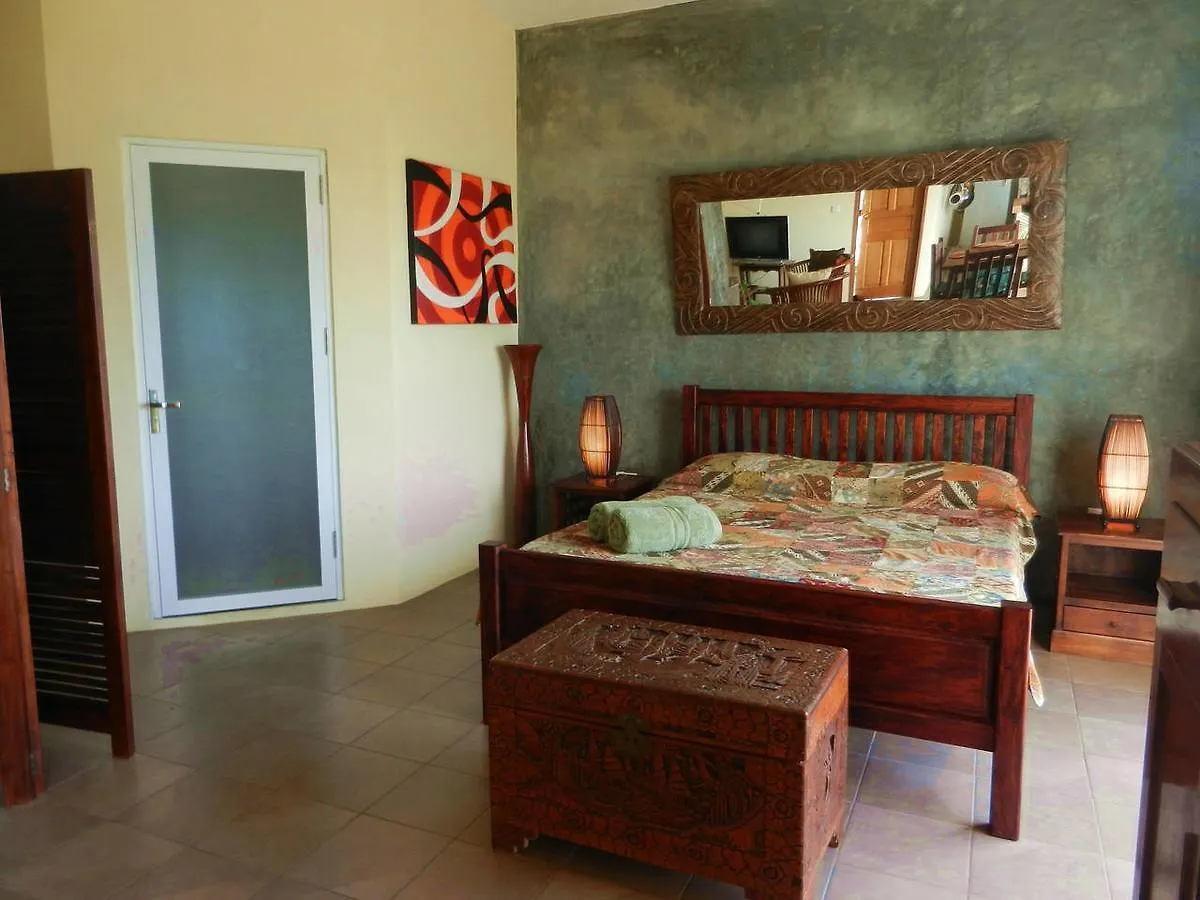 Frangipani Self-Catering Apartment Bel Ombre Seychellen