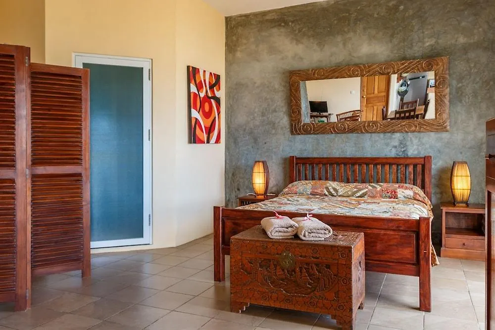 Frangipani Self-Catering Apartment Bel Ombre